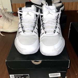 Jordan Jumpman 2020 White/ Metallic Silver